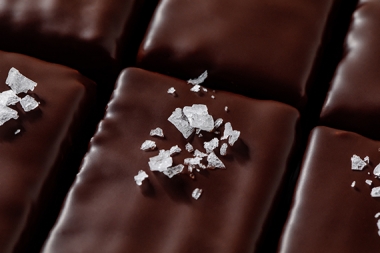 Chocolate Puffed Quinoa Bars