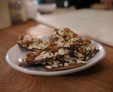 Caramel Crunch Chocolate Bark